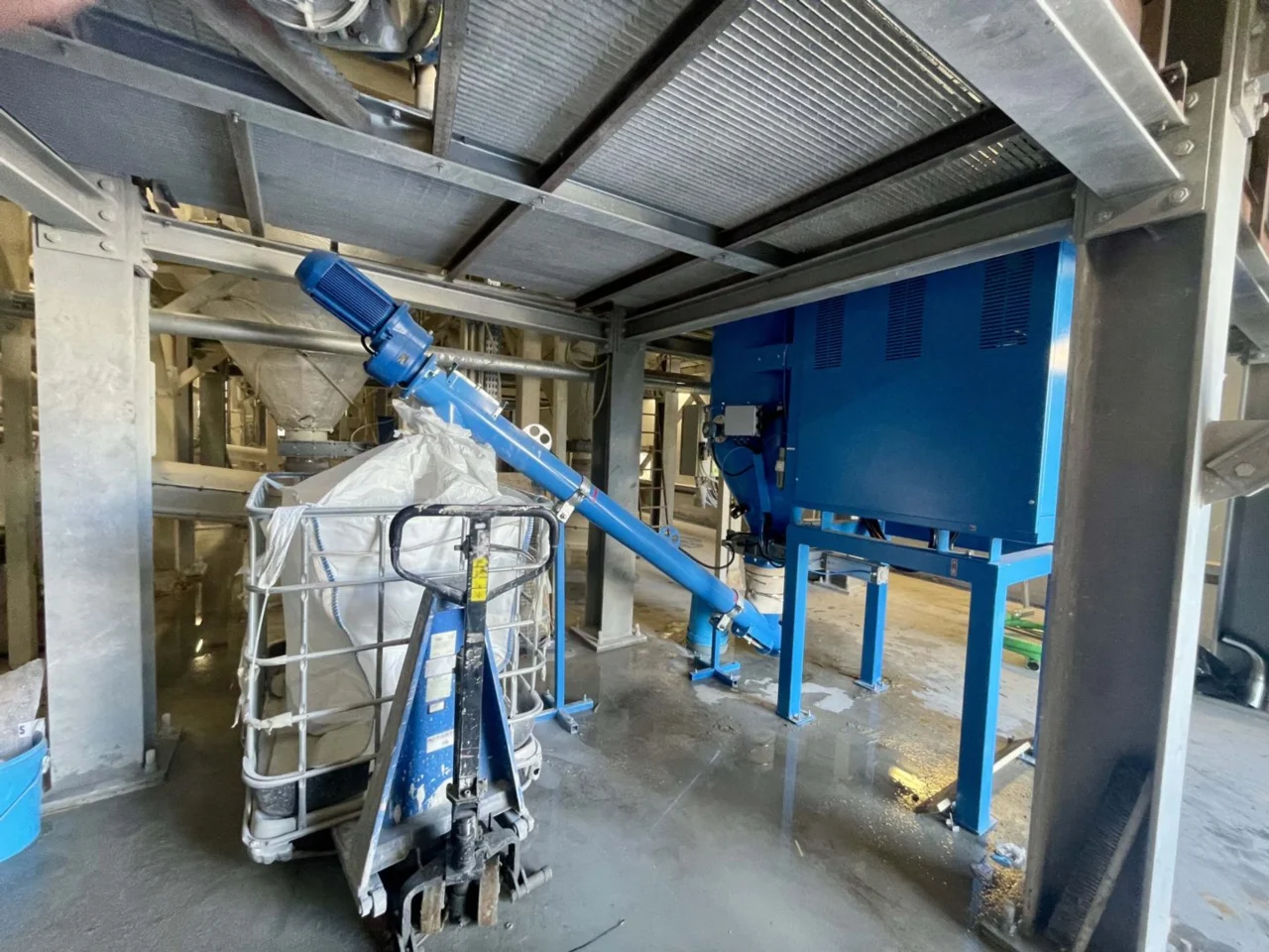 Centralised resin and plaster extraction system – 2